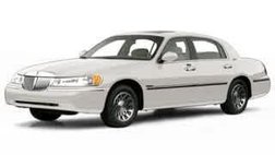 2000 Lincoln Town Car Signature