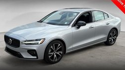 2024 Volvo S60 B5 Plus Dark Theme