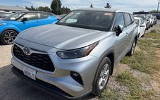 2022 Toyota Highlander LE