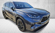 2025 Toyota Highlander Hybrid Platinum