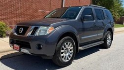 2011 Nissan Pathfinder LE