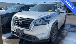 2022 Nissan Pathfinder SV