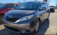 2011 Toyota Sienna LE