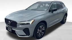 2024 Volvo XC60 B5 Core Dark Theme