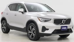 2025 Volvo XC40 B5 Core Bright Theme