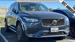 2022 Volvo XC90 T6 Momentum 7-Passenger