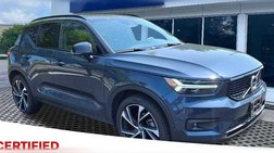 2022 Volvo XC40 T5 R-Design