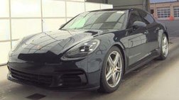 2017 Porsche Panamera 4
