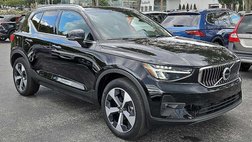 2023 Volvo XC40 B5 Plus Bright Theme