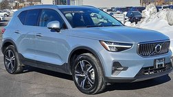 2023 Volvo XC40 B5 Plus Bright Theme