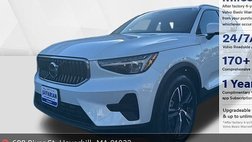 2025 Volvo XC40 B5 Core Bright Theme
