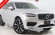2022 Volvo XC90 T6 Momentum 7-Passenger