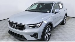 2025 Volvo XC40 B5 Plus Bright Theme