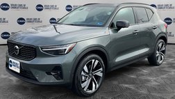 2026 Volvo XC40 B5 Plus