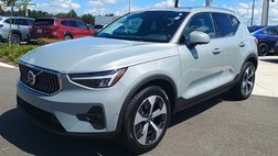 2025 Volvo XC40 B5 Plus Bright Theme