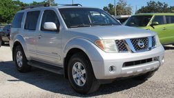 2005 Nissan Pathfinder SE