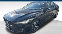 2024 Volvo S60 B5 Plus Dark Theme