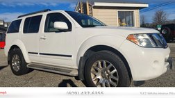 2011 Nissan Pathfinder LE