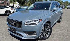 2022 Volvo XC90 T6 Momentum 7-Passenger
