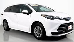 2025 Toyota Sienna LE 8-Passenger