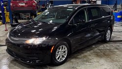 2024 Chrysler Voyager LX