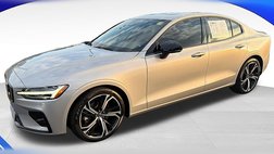 2023 Volvo S60 B5 Core Dark Theme