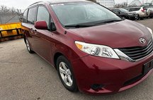 2011 Toyota Sienna LE