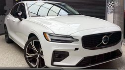 2024 Volvo S60 B5 Plus Dark Theme