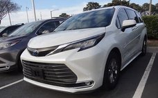 2023 Toyota Sienna XLE 7-Passenger