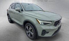 2023 Volvo XC40 B5 Plus Bright Theme