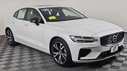 2022 Volvo S60 Recharge T8 R-Design Expression