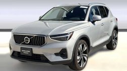 2023 Volvo XC40 B5 Ultimate Bright Theme