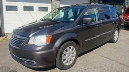 2016 Chrysler Town and Country Touring