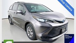 2021 Toyota Sienna LE 8-Passenger