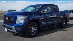2022 Nissan Titan SV