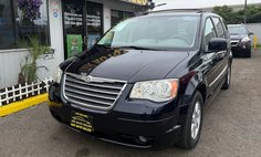 2010 Chrysler Town and Country Touring