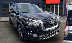 2022 Nissan Pathfinder SV