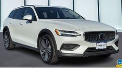 2025 Volvo V60 Cross Country B5 Plus