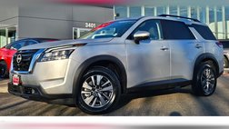 2024 Nissan Pathfinder SV