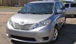 2017 Toyota Sienna LE 7-Passenger Auto Access Seat