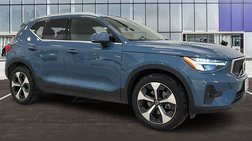 2025 Volvo XC40 B5 Plus Bright Theme