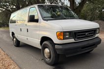 2003 Ford E-Series XL