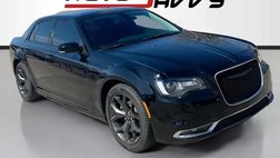 2022 Chrysler 300 Touring L