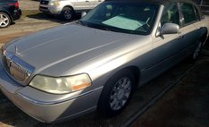 2007 Lincoln Town Car Signature Limited