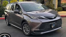 2023 Toyota Sienna LE 8-Passenger