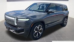2023 Rivian R1S Adventure