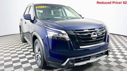 2022 Nissan Pathfinder SL