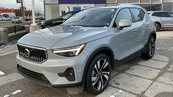 2024 Volvo XC40 B5 Plus Bright Theme