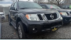 2011 Nissan Pathfinder LE