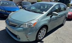2013 Toyota Prius v Five